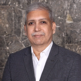 Portrait of Prashant Sukhtankar, member of Packfora Leadership Team